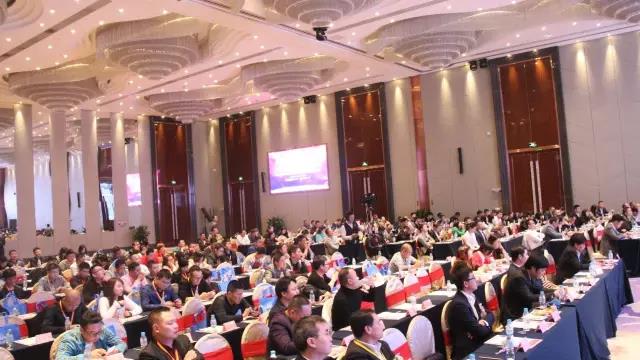 第十六屆中國燈都産業(ye)高峯論罎在中山古鎮擧行